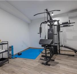 5 bedroom villa with pool near Crikvenica, sleeps 10